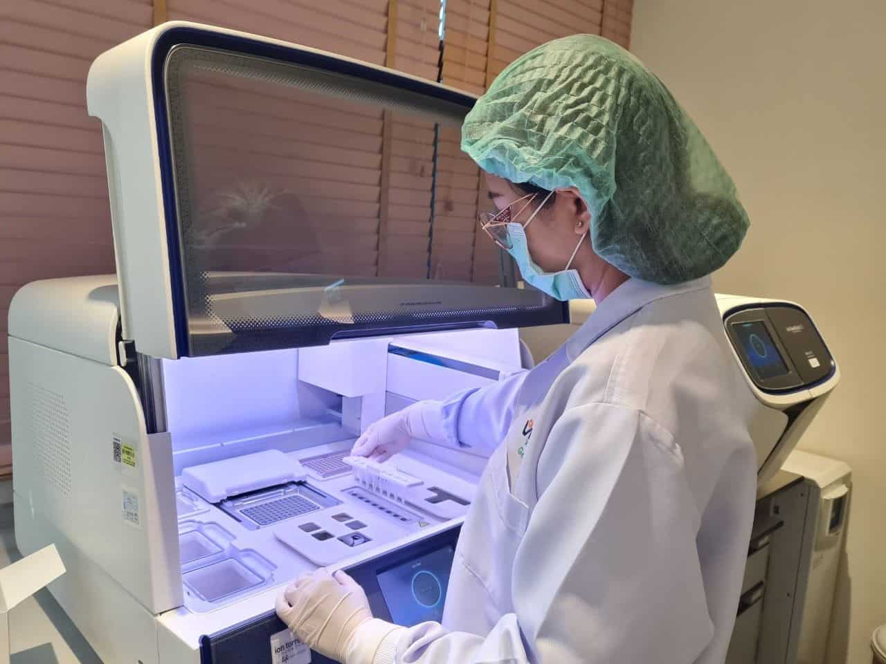 Doctor performing PGT-SR for embryo selection. 