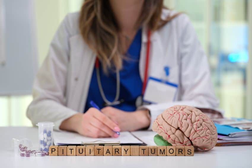 Doctor explaining whether a pituitary gland tumour is dangerous and if pregnancy is possible