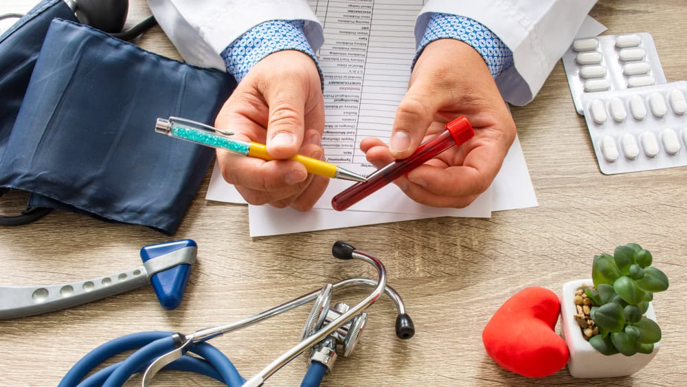 Doctor recommending Preimplantation Genetic Testing before planning a pregnancy